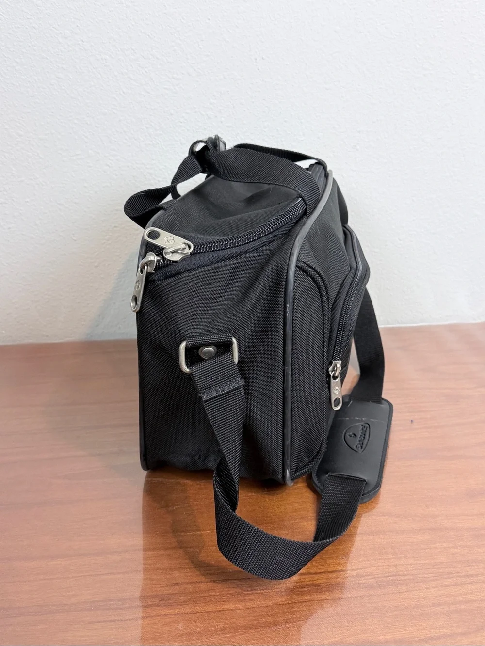 Samsonite Black Travel Overnight Shoulder Bag Carry On Luggage